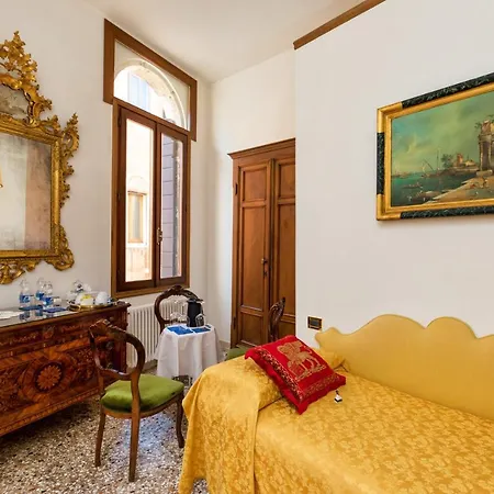 Konukevi Luxury Venetian 4*