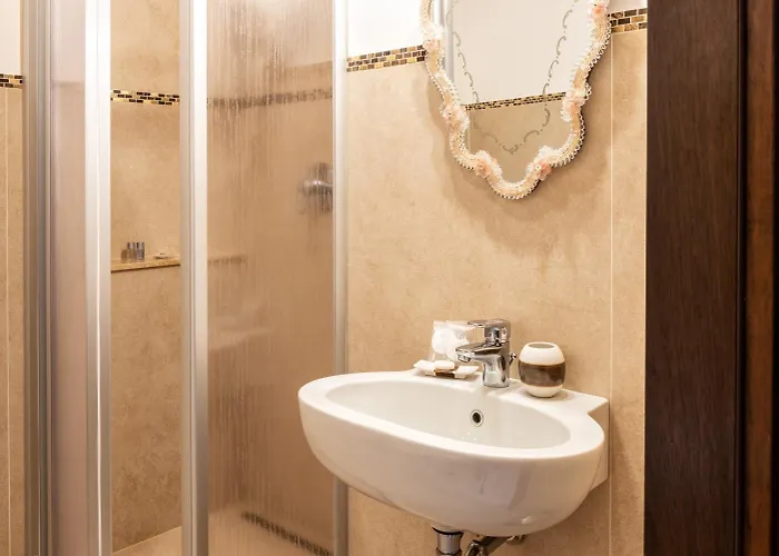 Πανσιόν Luxury Venetian 4*